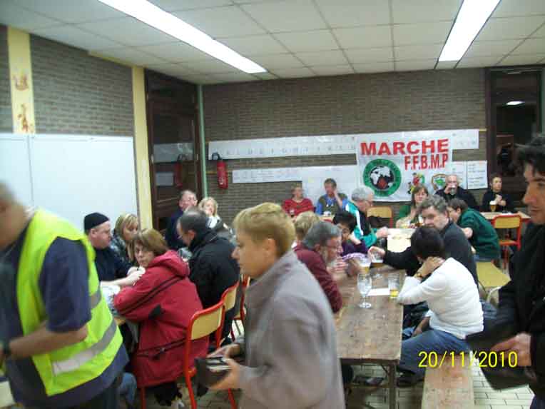 La salle, accueillante  souhait et dj bien remplie